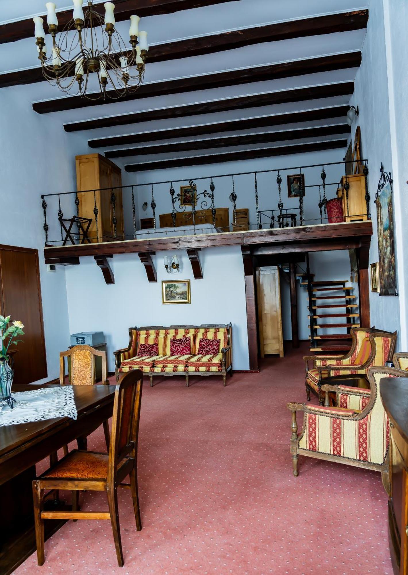 Hotel Traube Mediaş Exteriör bild